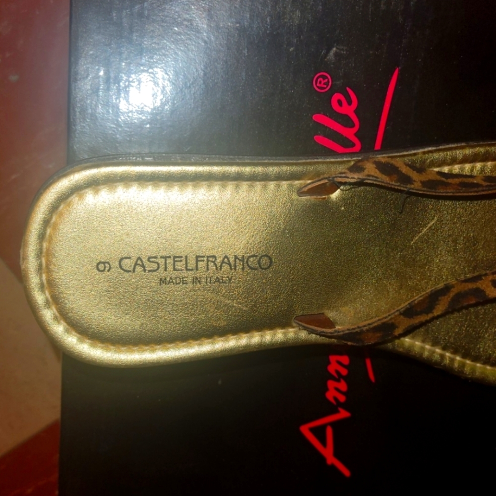 Womens flip flops